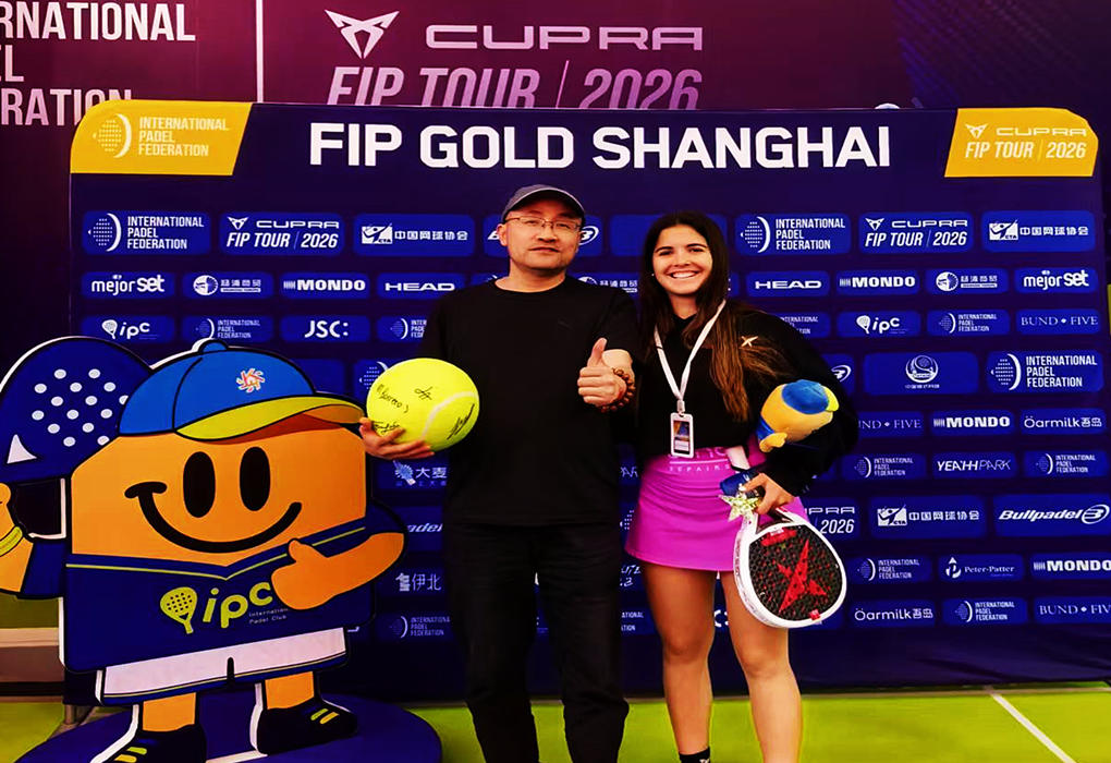 Noa-Canovas-Paredes-Padel
